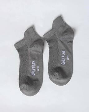 typographic pattern ankle-length socks