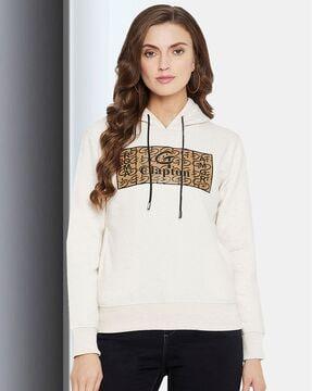 typographic pattern ribbed hems hoodie