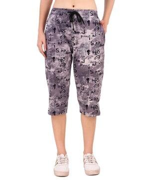 typographic print capris with insert pockets