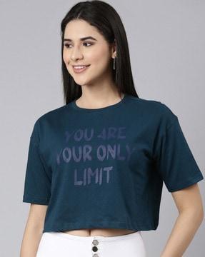 typographic print crew-neck t-shirt with short sleeves