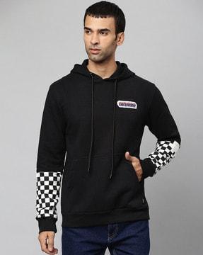 typographic print hoodie with checkered sleeves