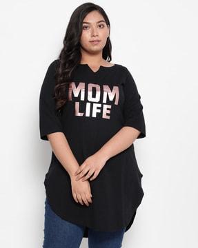 typographic print notched-neck plus size t-shirt