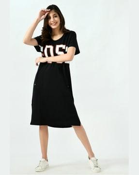 typographic print round-neck shift dress