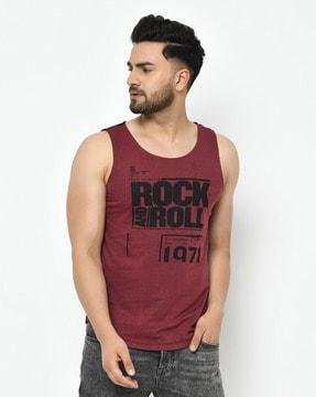 typographic print round-neck vest