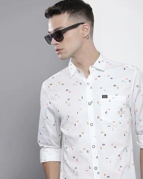 typographic print shirt with spread collar