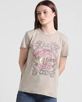 typographic print t-shirt with short sleeves