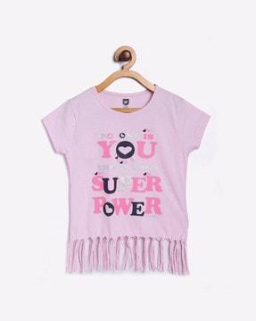 typographic print t-shirt with tasseled hemline