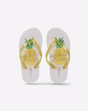 typographic print thong-strap slippers