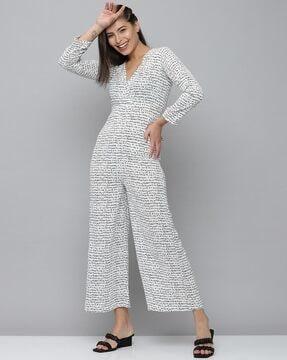 typographic print v-neck jumpsuit