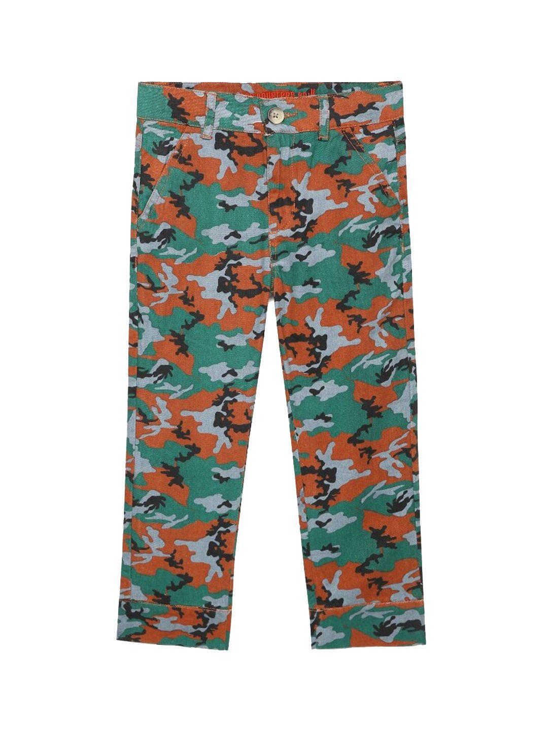 under fourteen only boys green & rust camouflage printed regular fit cotton trousers