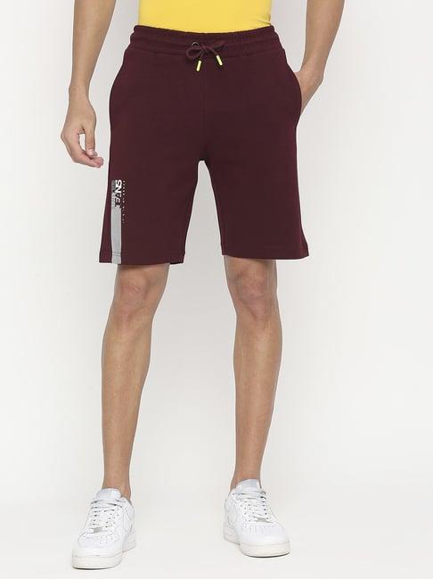 underjeans by spykar maroon regular fit shorts