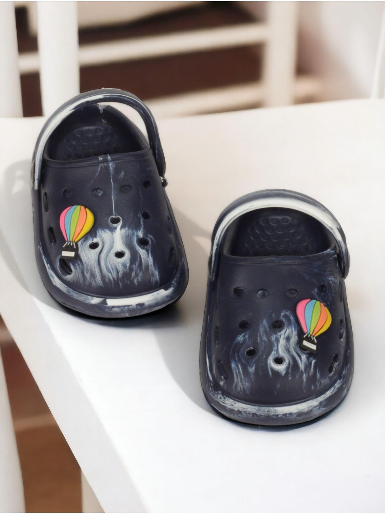 unisex marble look hot air balloon applique anti slip clogs black