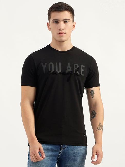 united colors of benetton black regular fit printed crew t-shirt