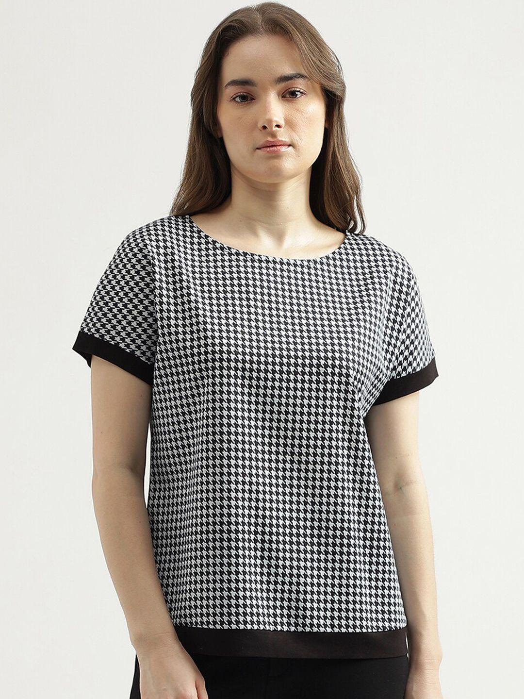 united colors of benetton checked regular fit round neck top