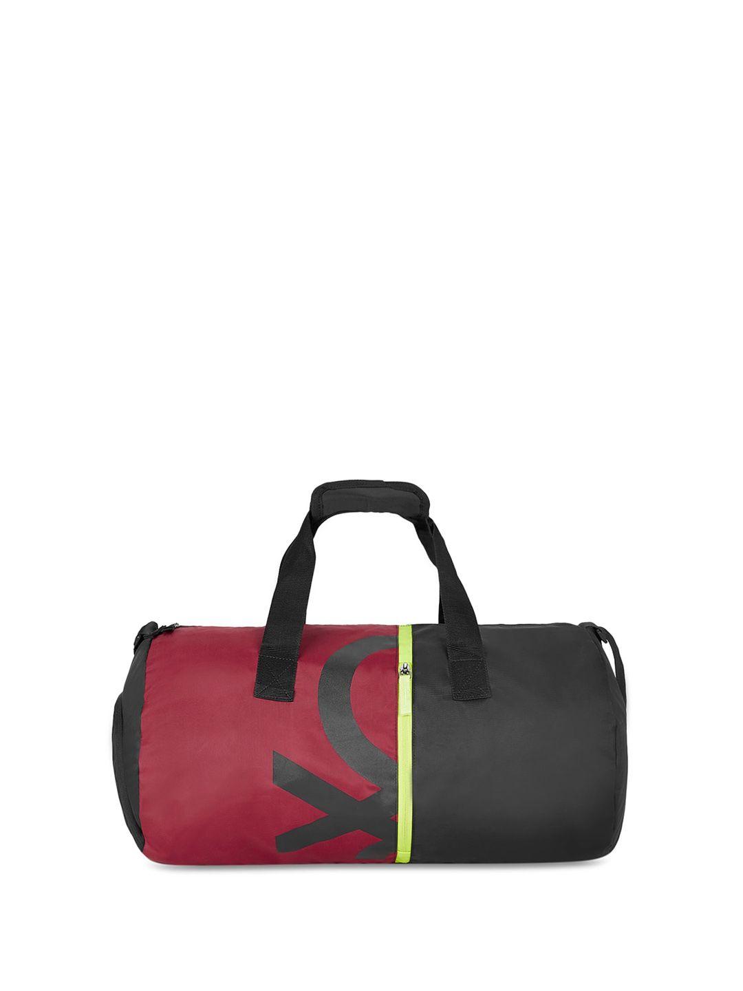 united colors of benetton colourblocked duffel bag