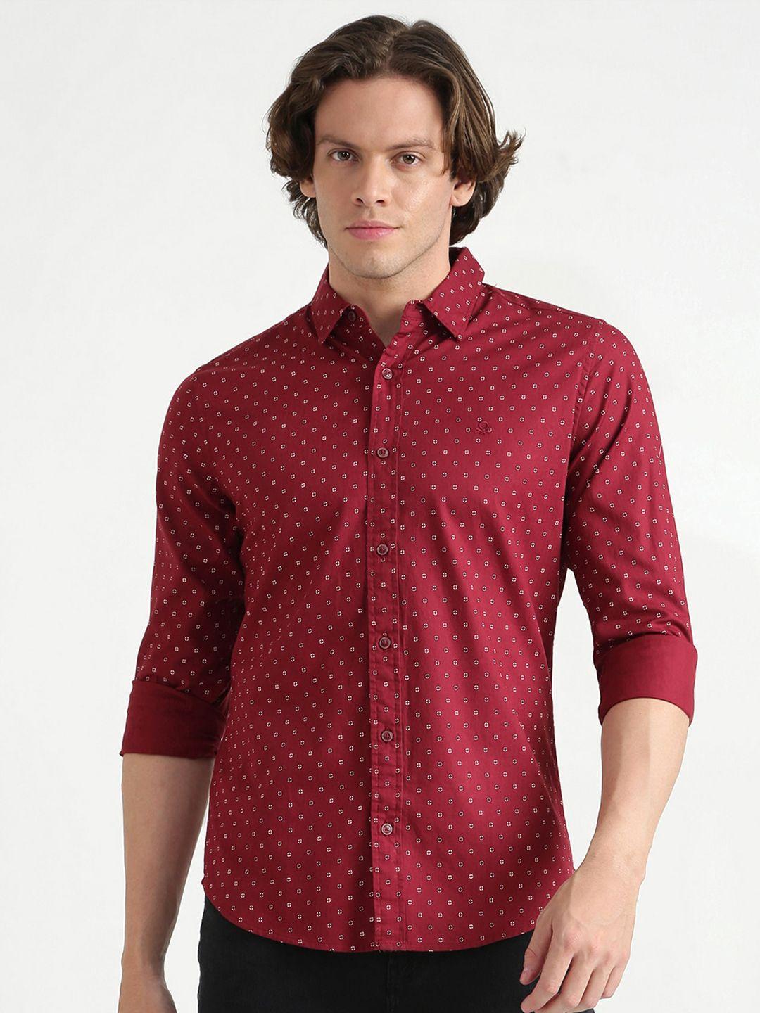united colors of benetton men maroon slim fit printed casual shirt