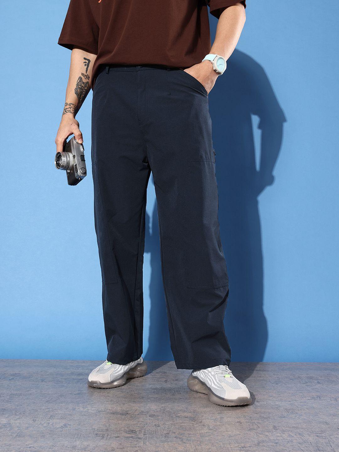 unrl men solid relaxed fit cargos