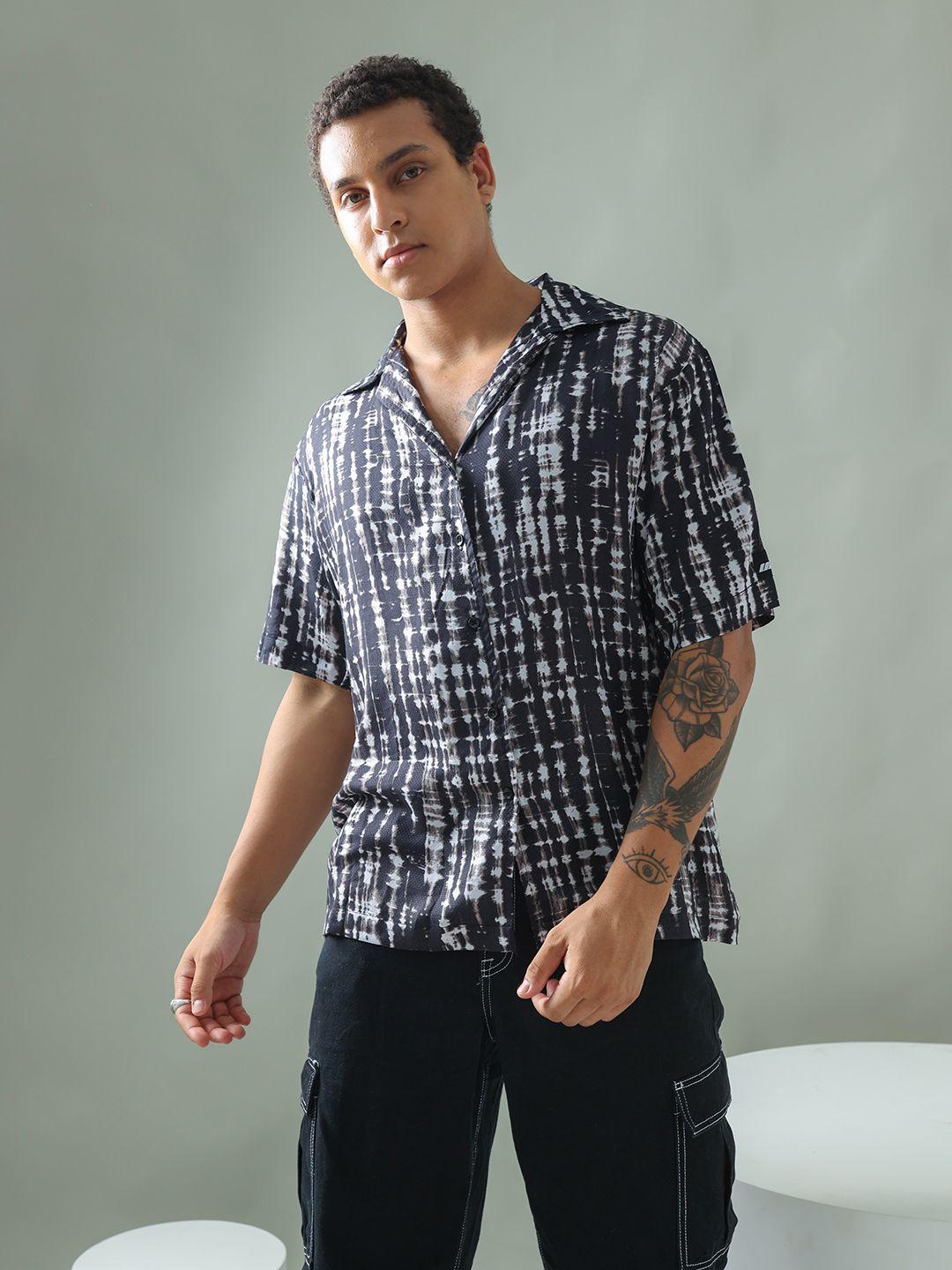 unrl relaxed fit abstract printed casual shirt