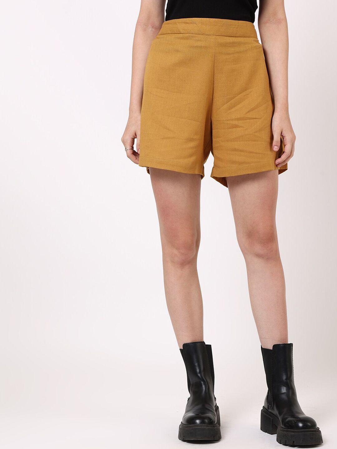 untung women cotton mid-rise slip-on shorts