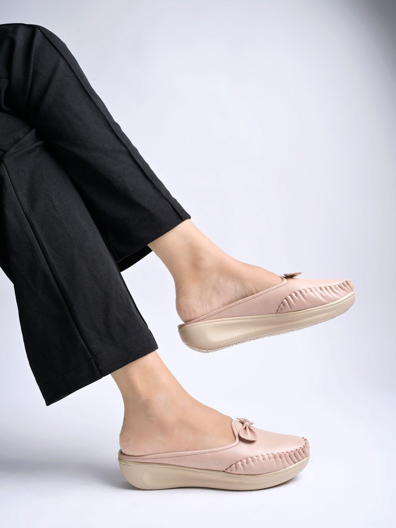 upper bow detailed peach slip on loafers