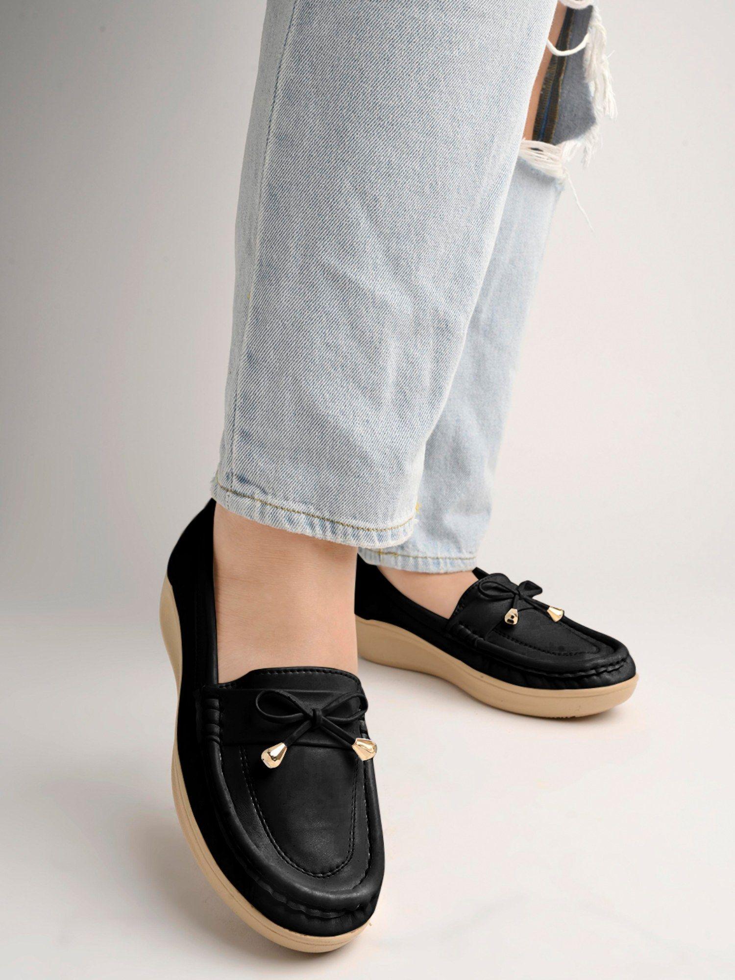 upper bow detailed black loafers for girls