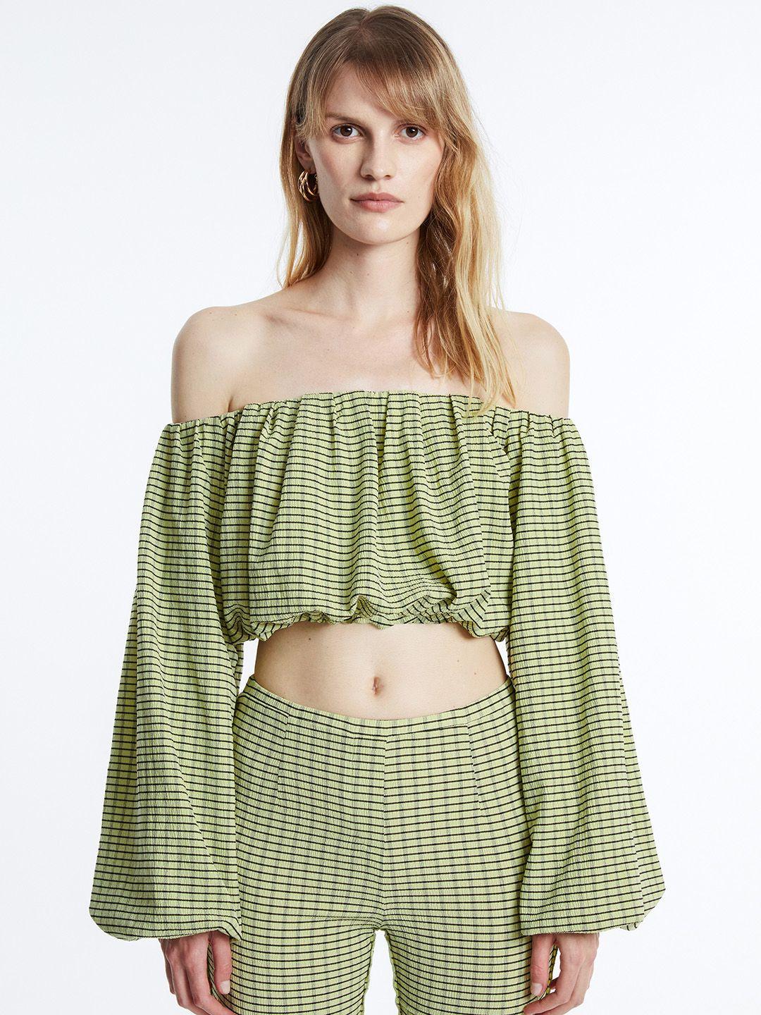 urban revivo striped off-shoulder puff sleeve bardot crop top