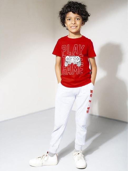 urbanmark-junior-red-&-white-printed-t-shirt-with-trackpants