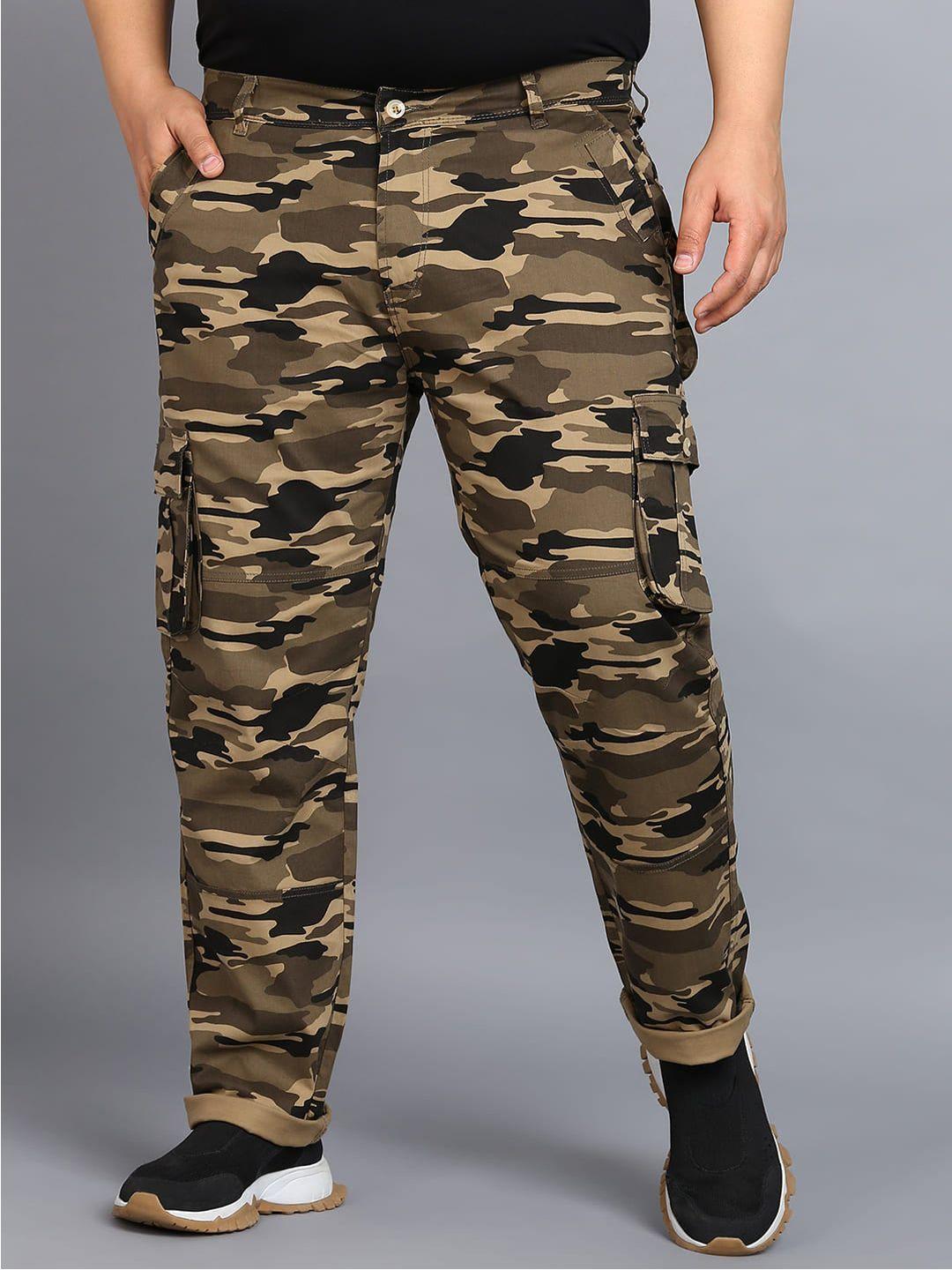 urbano plus plus size men mid-rise camouflage printed cargos trousers