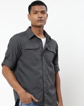 utility shirt with roll-up tabs