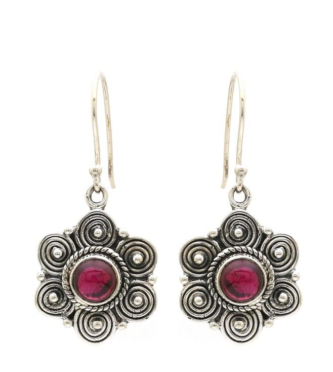 v and a jewels sterling silver earring in garnet