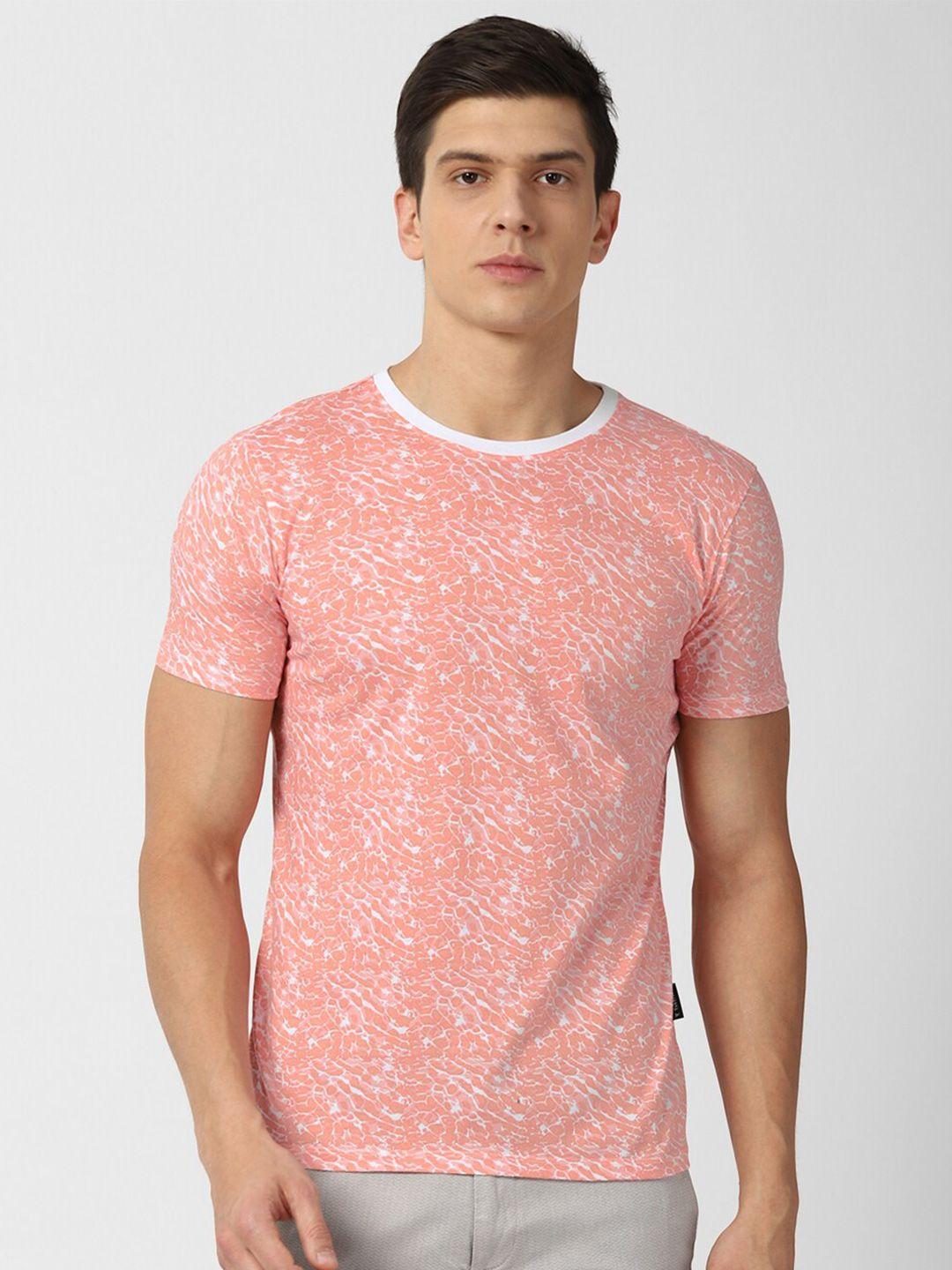v dot men peach-coloured printed slim fit cotton t-shirt