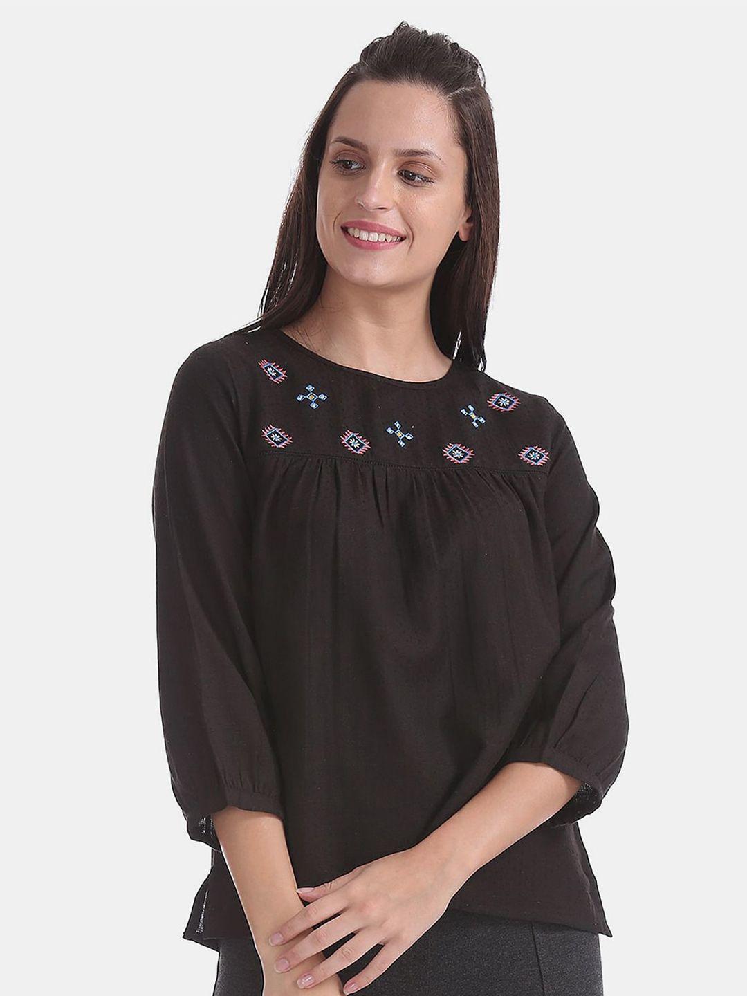 v-mart ethnic motif embroidered puff sleeves top