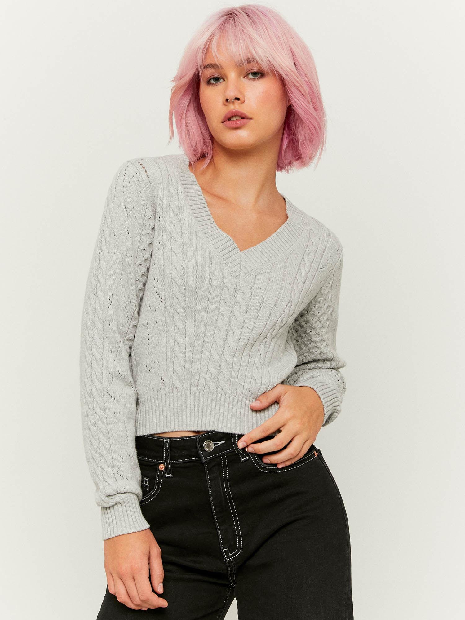 v-neck cable knit crop sweater