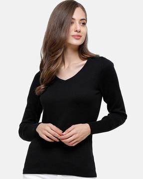 v-neck pullover with ribbed hem