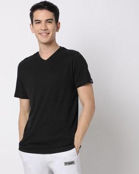 v-neck slim fit t-shirt