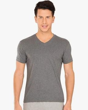 v-neck slim fit t-shirt