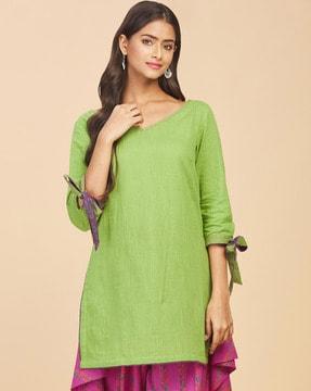 v-neck straight kurta