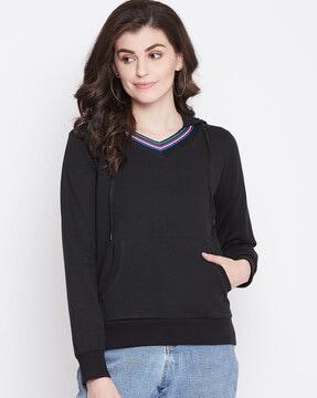 v-neck sweatshirt with insert pockets