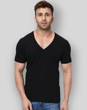 v-neck t-shirt with short sleeves