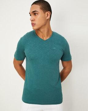 v-neck t-shirt with short sleeves