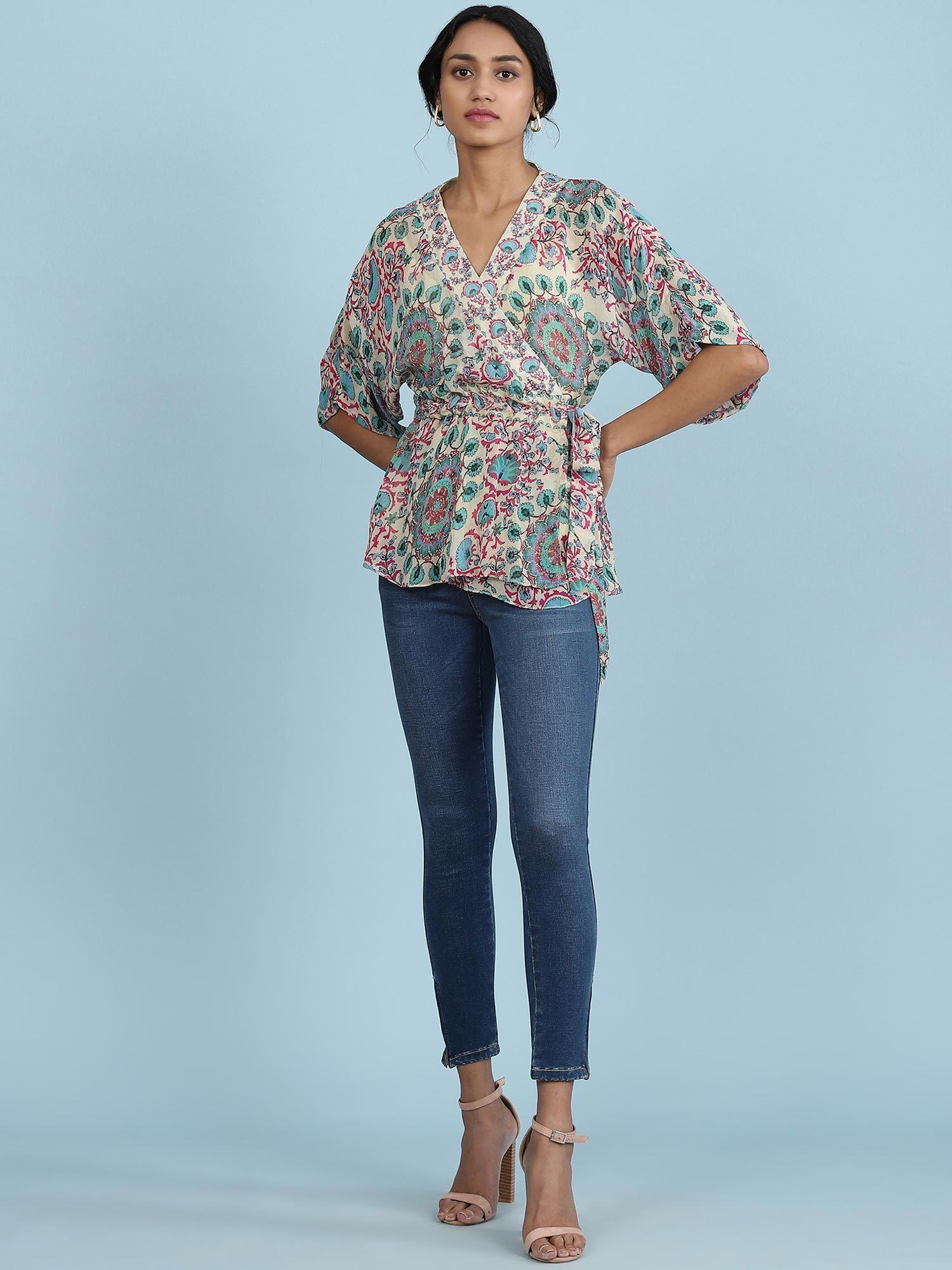 v-neck three fourth sleeves printed top