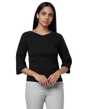 v-neck top with 3/4th sleeves