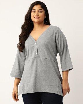 v-neck top with 3/4th sleeves