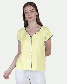 v-neck top with contrast pipping