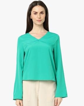 v-neck top with full-length sleeves