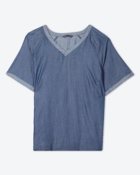 v-neck top with raglan sleeves