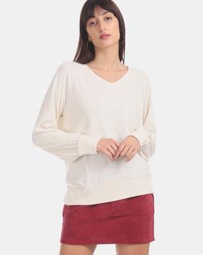 v-neck top with ribbed hem