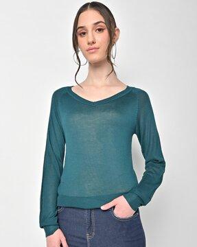 v-neck top with ribbed hems