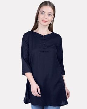 v-neck tunic with button-placket