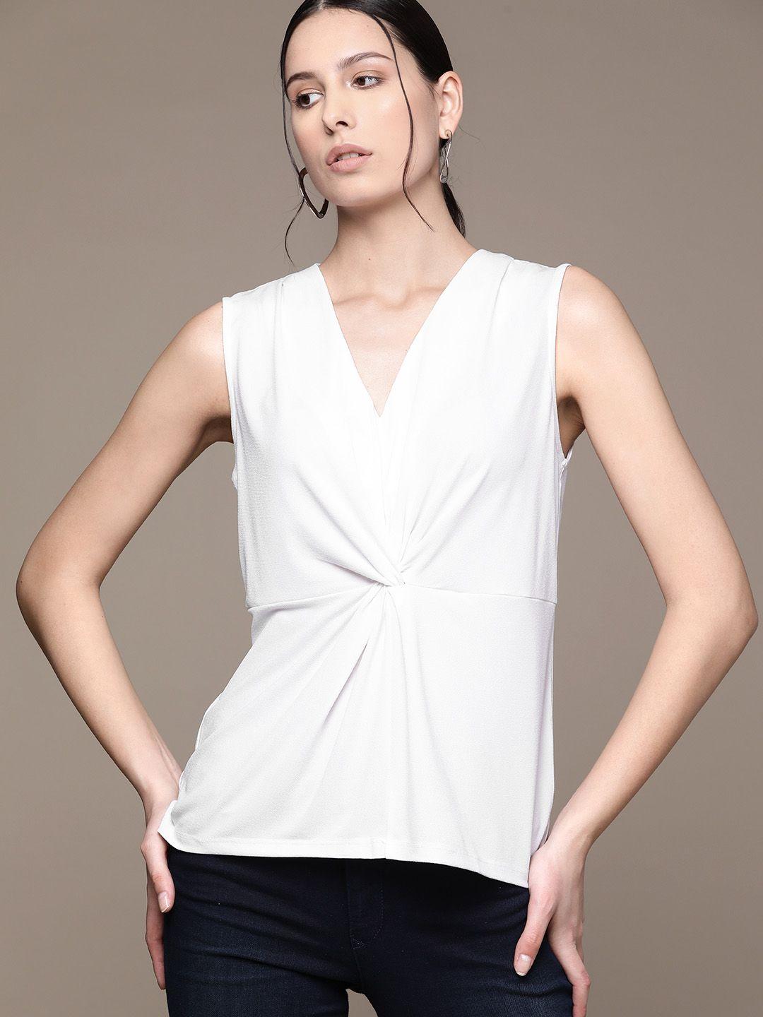 v-neck twisted sleeveless solid top